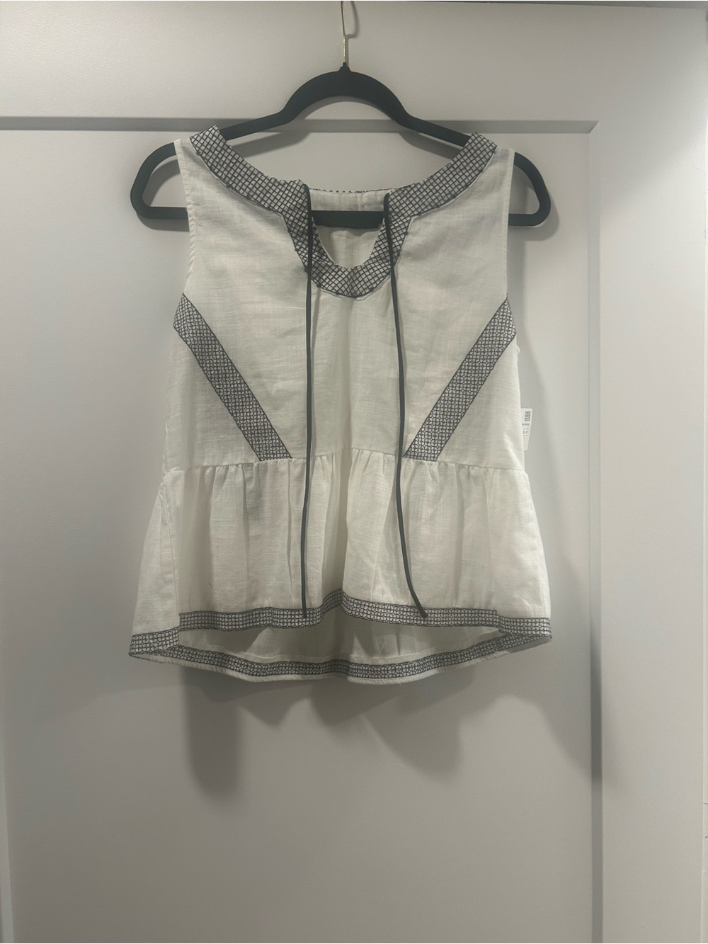 Zara White Sleeveless Peplum Camisole with Black Trim